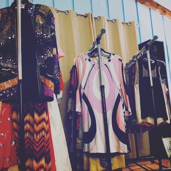 Like for Vintage Vibes - Picture 5 of 6